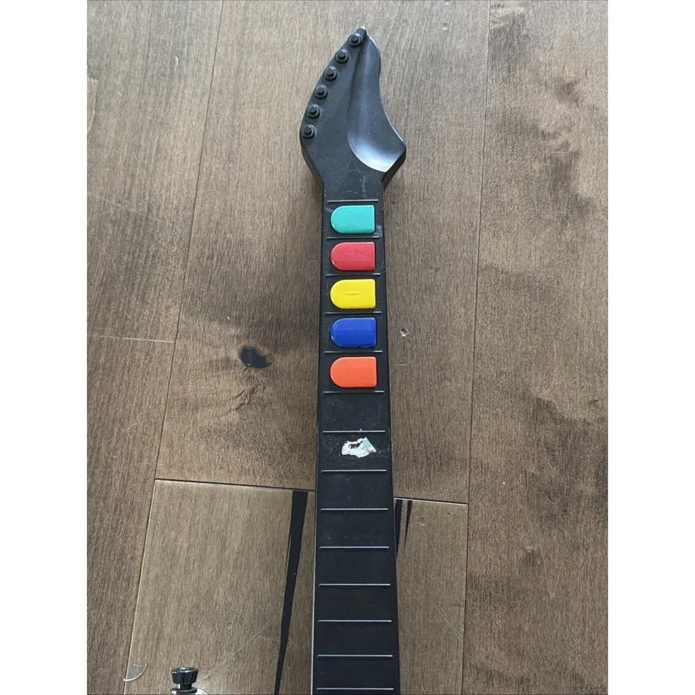 Guitar Hero Wireless White Guitar Red Octane 95025 PS2 Playstation 2 NO DONGLE